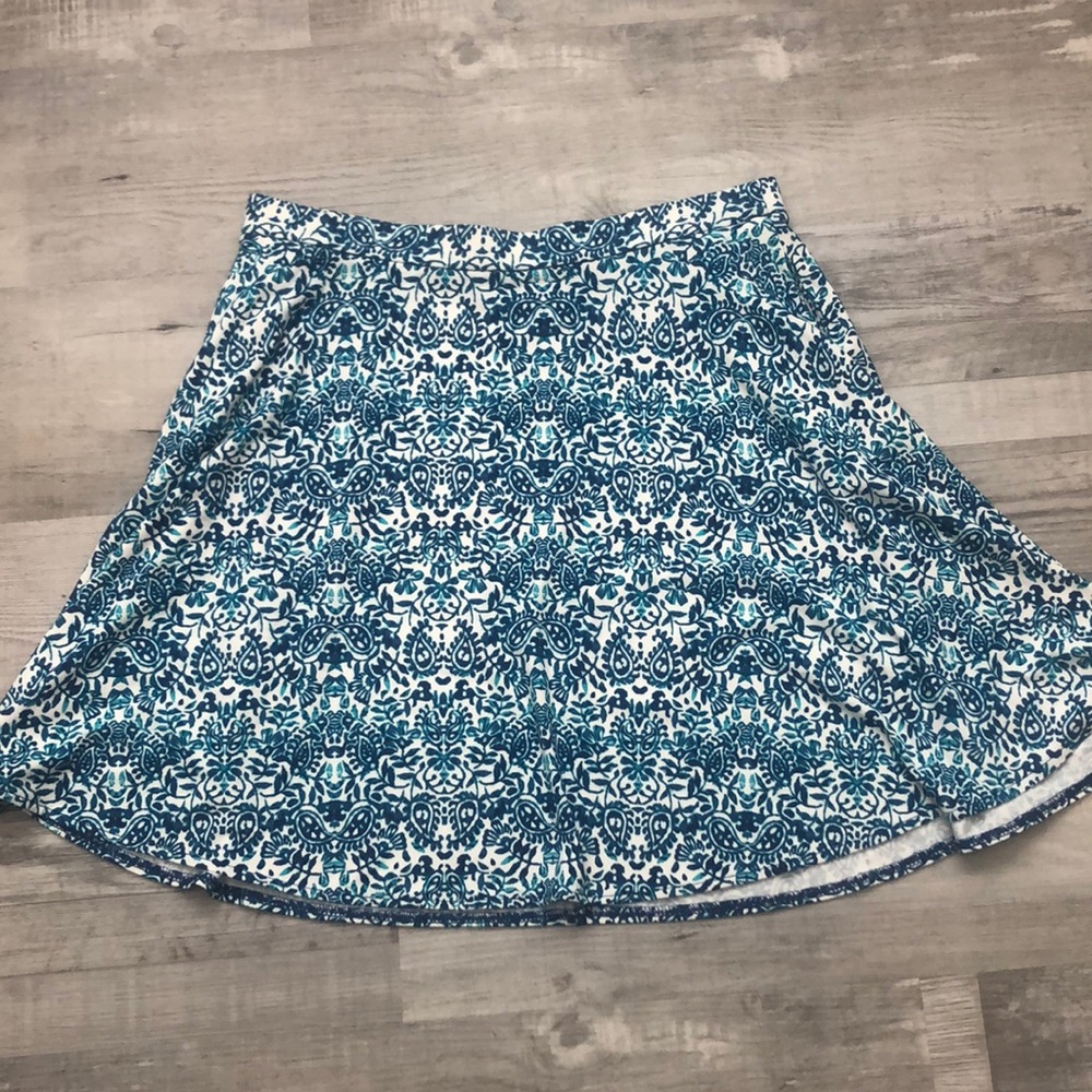 Short adult skirt
